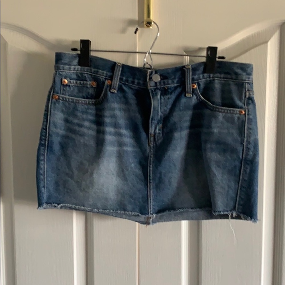 Levi Low Rise Mini Skirt